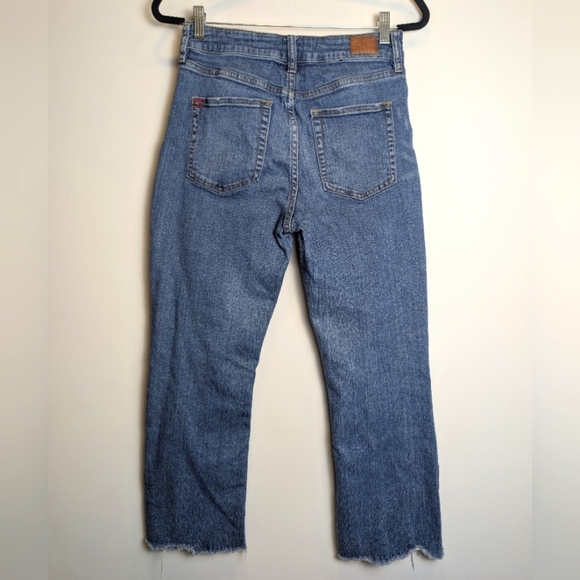 BDG Urban Outfitters Kick Flare High Rise Cropped Raw Hem Distressed Jeans  28 - Picture 3 of 11